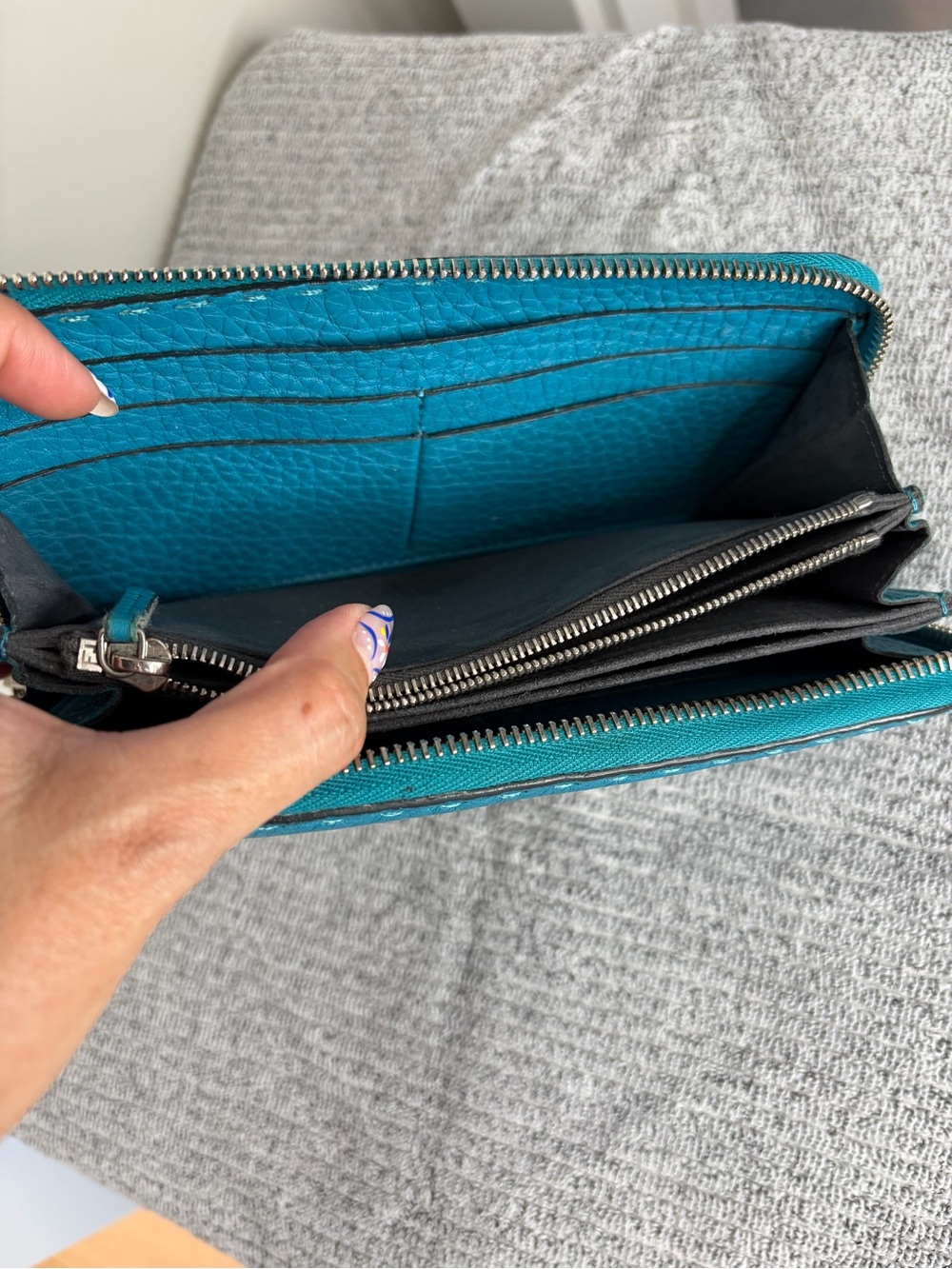 Fendi Selleria Roman Leather Large Zip around wallet. Teal/Peacock Blue - Picture 14 of 15